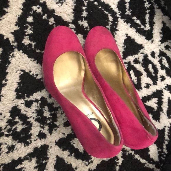 Heels - Picture 3 of 4